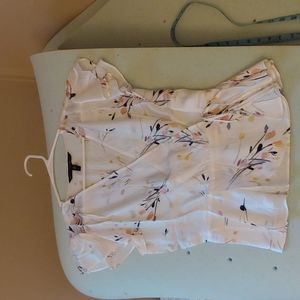 Whitehouse Black market Silk blouse NWOT size M